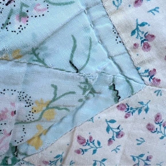 VTG Star Burst Quilt Calico Prairie Diamond Patchwork Hand Quilted 86x99 READ - Picture 12 of 16